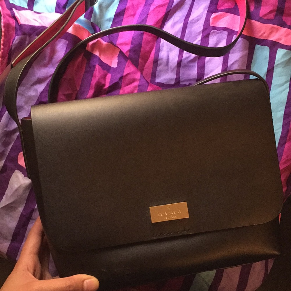 Kate spade exceptionally larger cross over bag